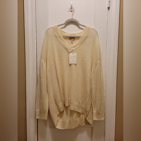 Show Me Your Mumu Women's Ozzy Oversized Sweater In Cream Size Small NWT - Picture 1 of 6